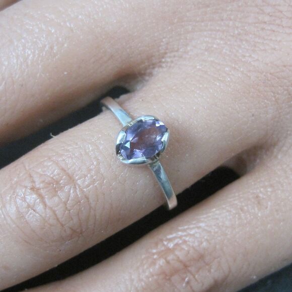 Simple Sterling Amethyst Ring Size 7 - Picture 1 of 7